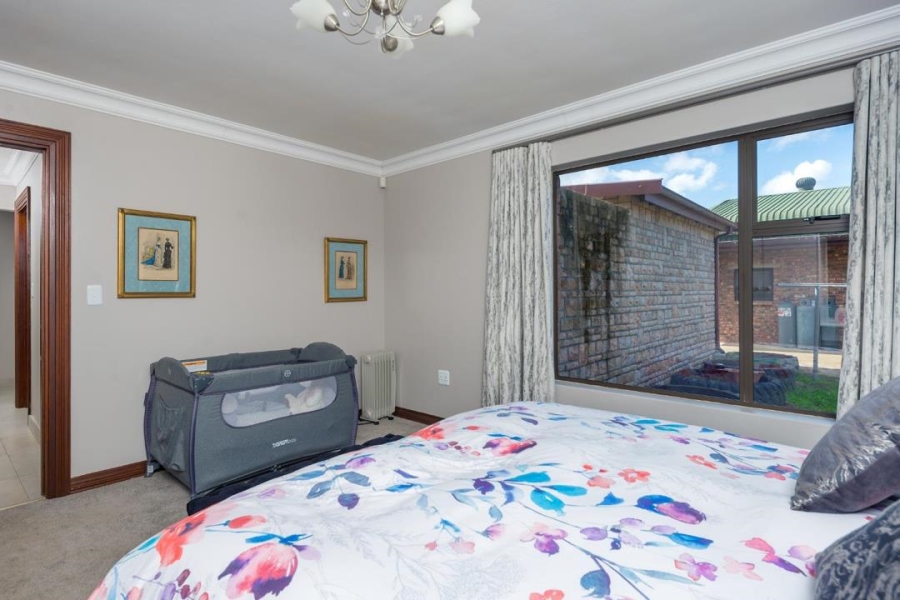 3 Bedroom Property for Sale in Sinksabrug A H Western Cape